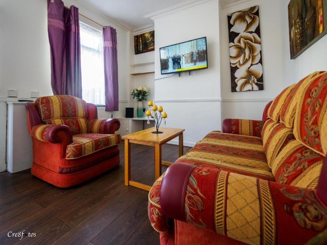 12 Cornwallis Lodge Family Room 2 Stoke-on-Trent Exterior photo